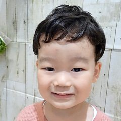 ふんわりツーブロスタイル