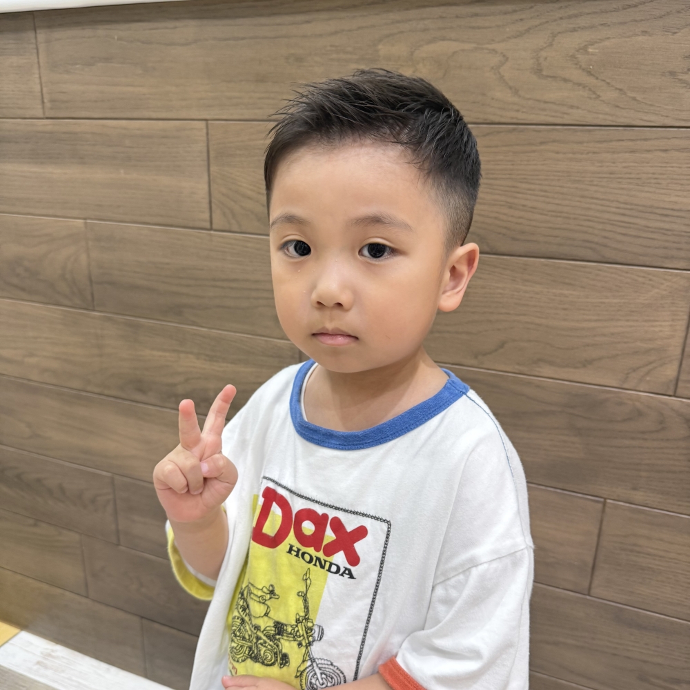 こどもの髪型　フェード
