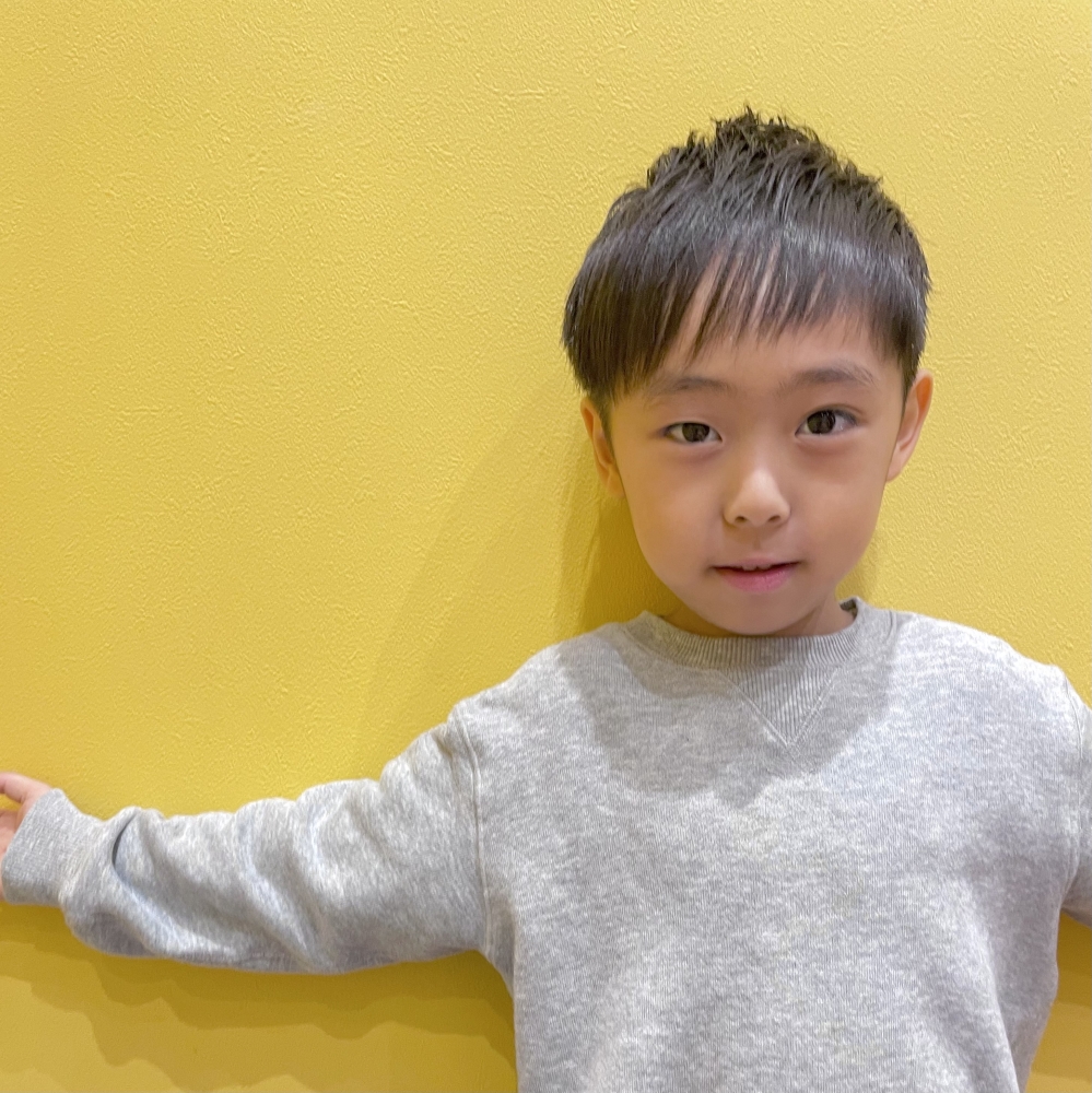 こどもの髪型　刈り上げショート