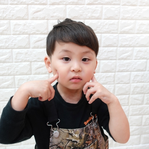 子どもの髪型　キュートツーブロ