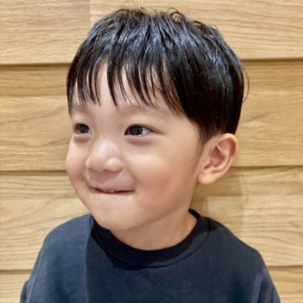 こどもの髪型　ツーブロックショート