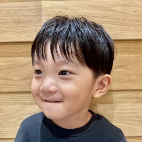 こどもの髪型　ツーブロックショート