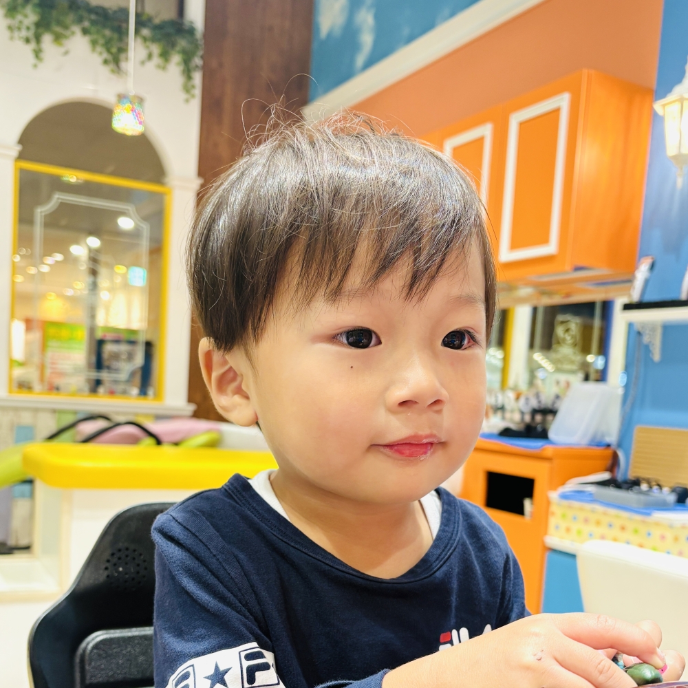 こどもの髪型 耳出し