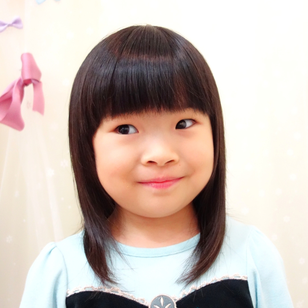 こどもの髪型　さらさらロングヘア