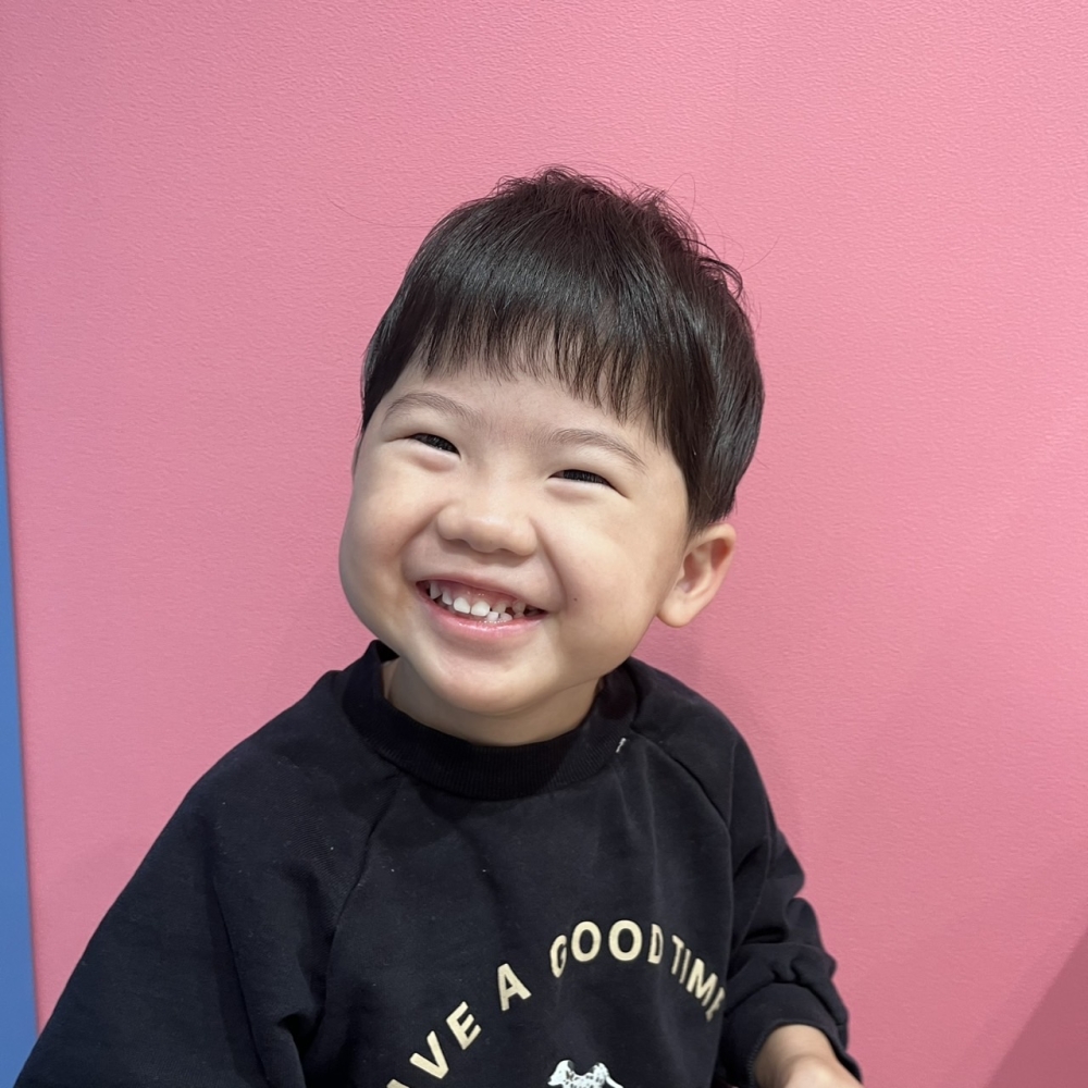 こどもの髪型　ナチュラルショート