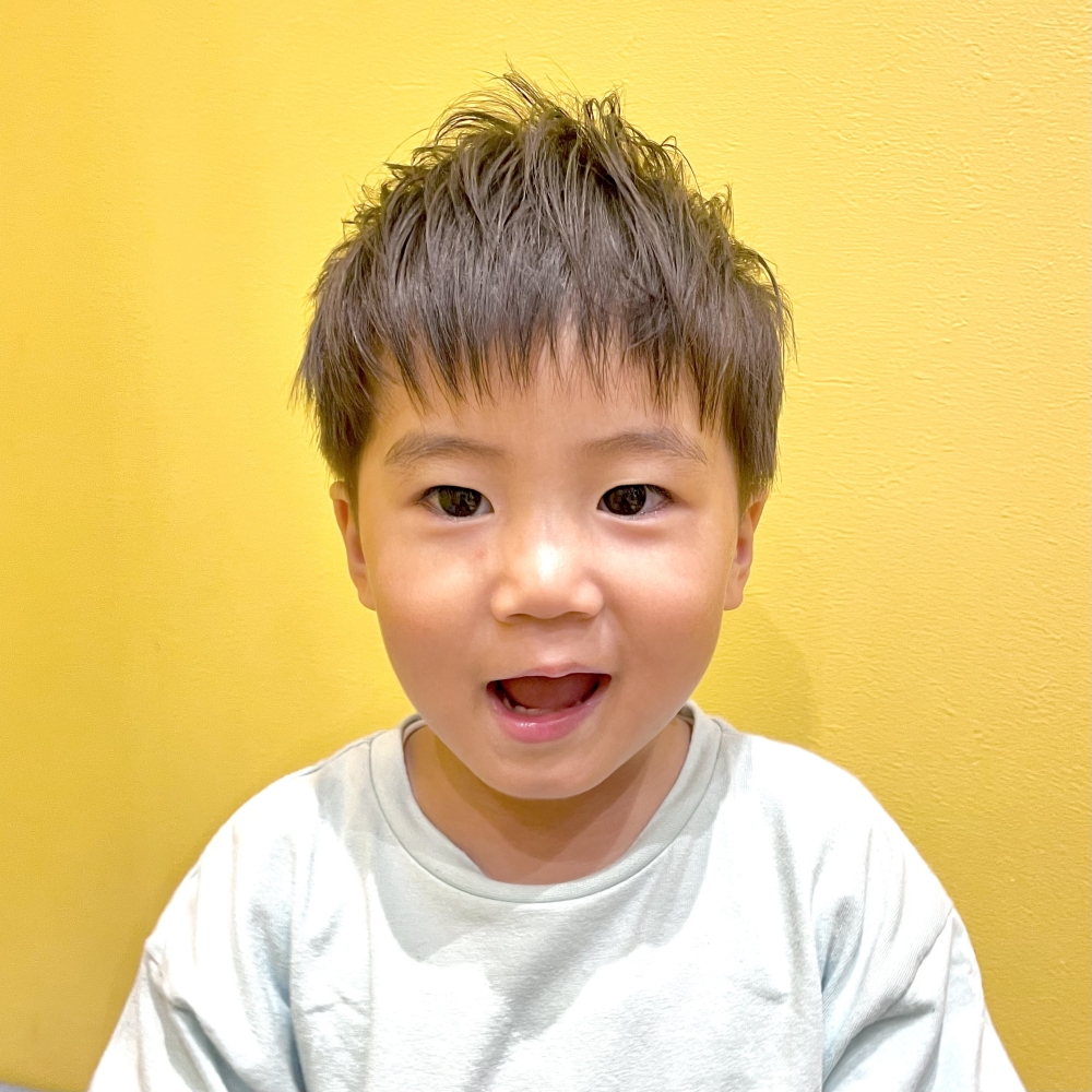 こどもの髪型　刈り上げショート