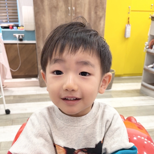 こどもの髪型　爽やかショート