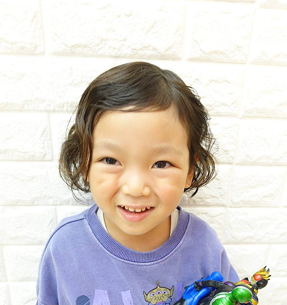 こどもの髪型 カーリーボブ