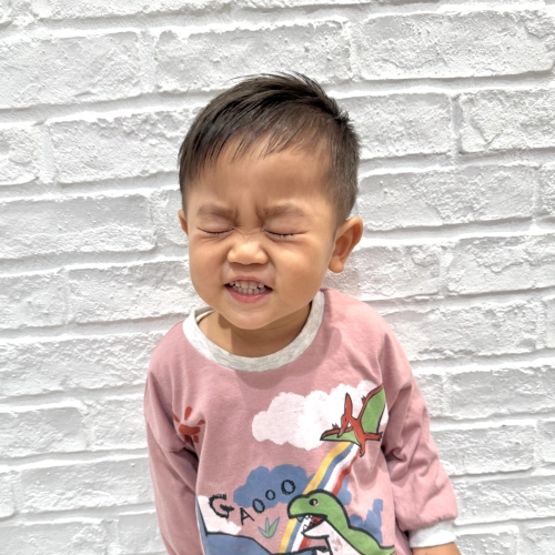 こどもの髪型　ソフモヒ✖️アシメ