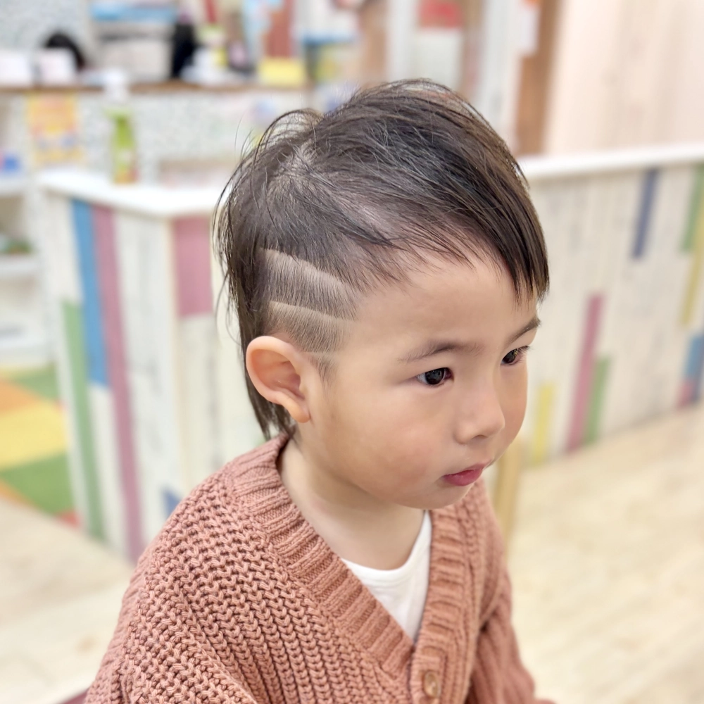 こどもの髪型　ラインマレット