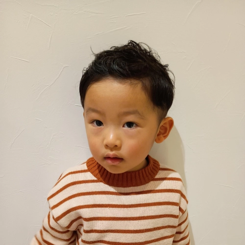 こどもの髪型　ツーブロックショート