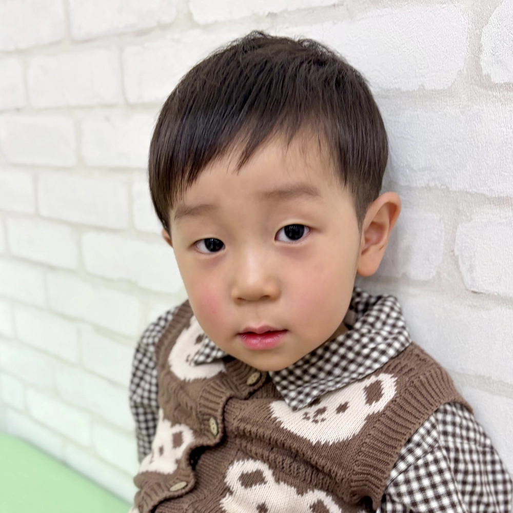 こどもの髪型　ナチュラル2ブロ