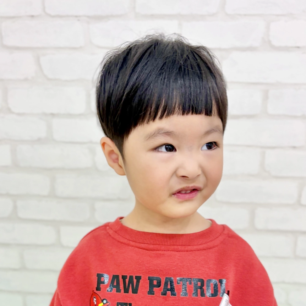 こどもの髪型　すっきりマッシュ