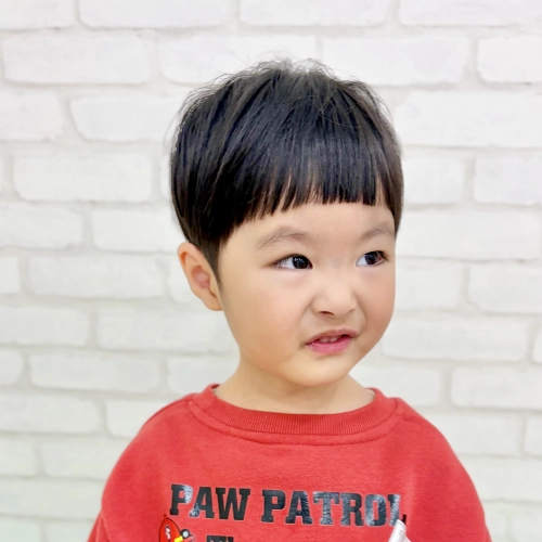 こどもの髪型　すっきりマッシュ