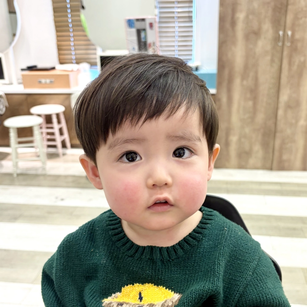 こどもの髪型　ナチュラルショート