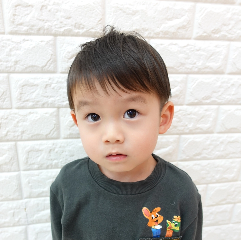 こどもの髪型　ナチュラルツーブロ