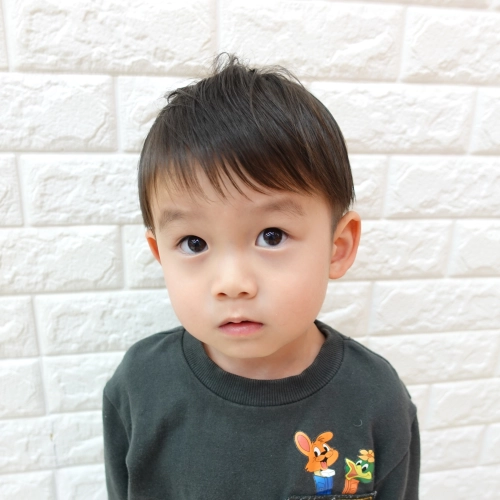 こどもの髪型　ナチュラルツーブロ