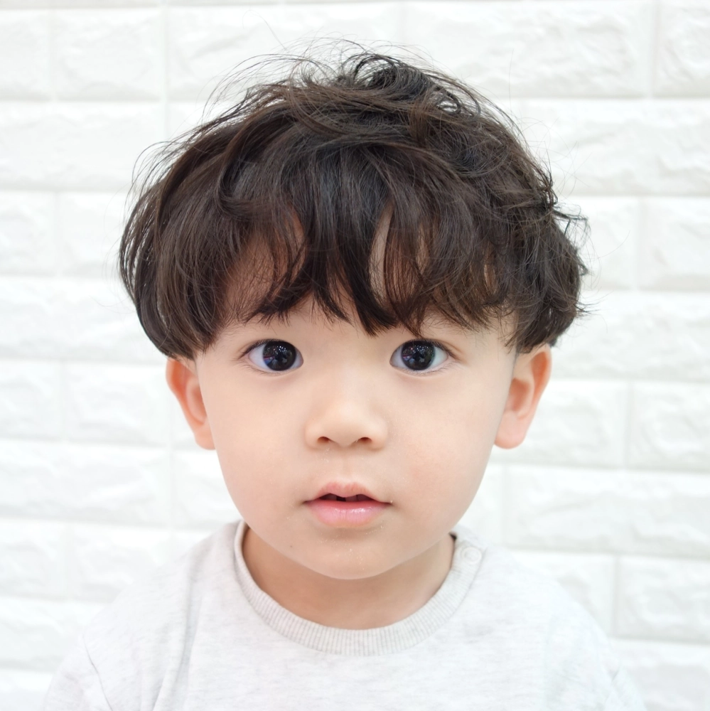 こどもの髪型　ツーブロマッシュ