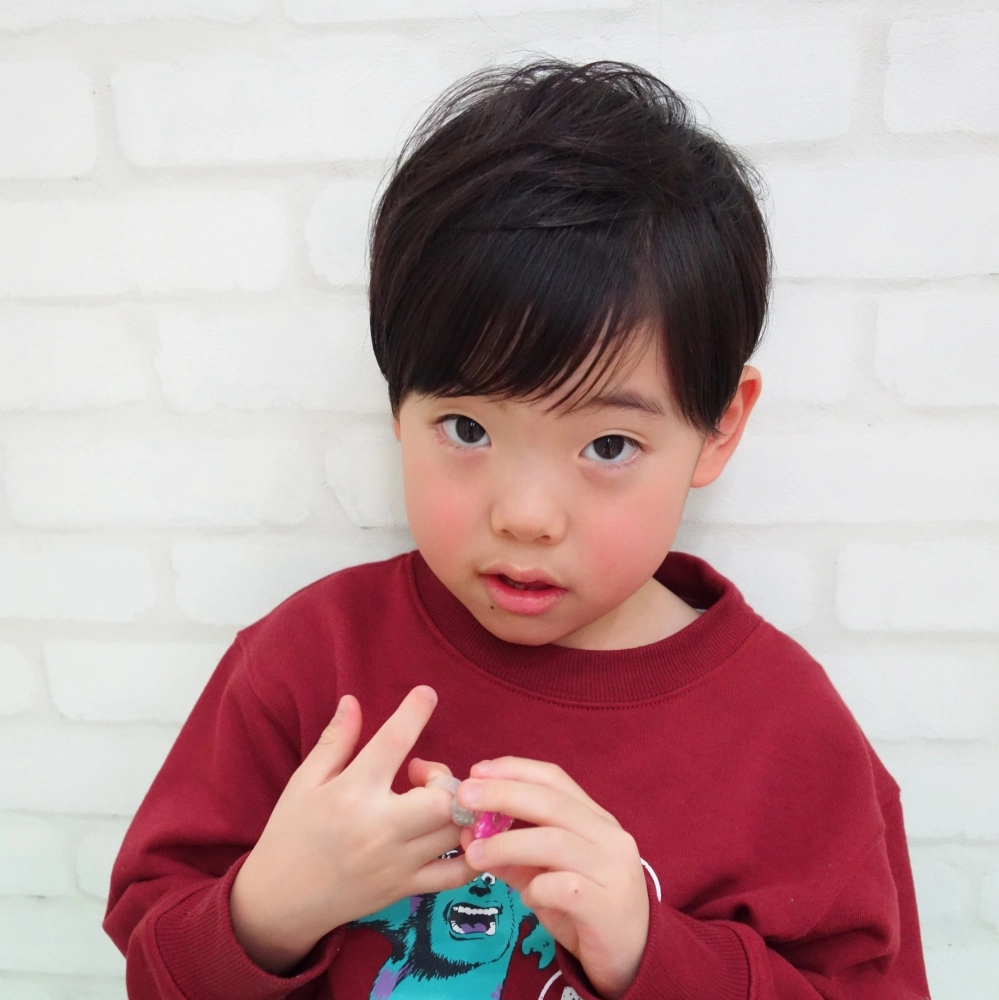 こどもの髪型　ナチュラルツーブロ