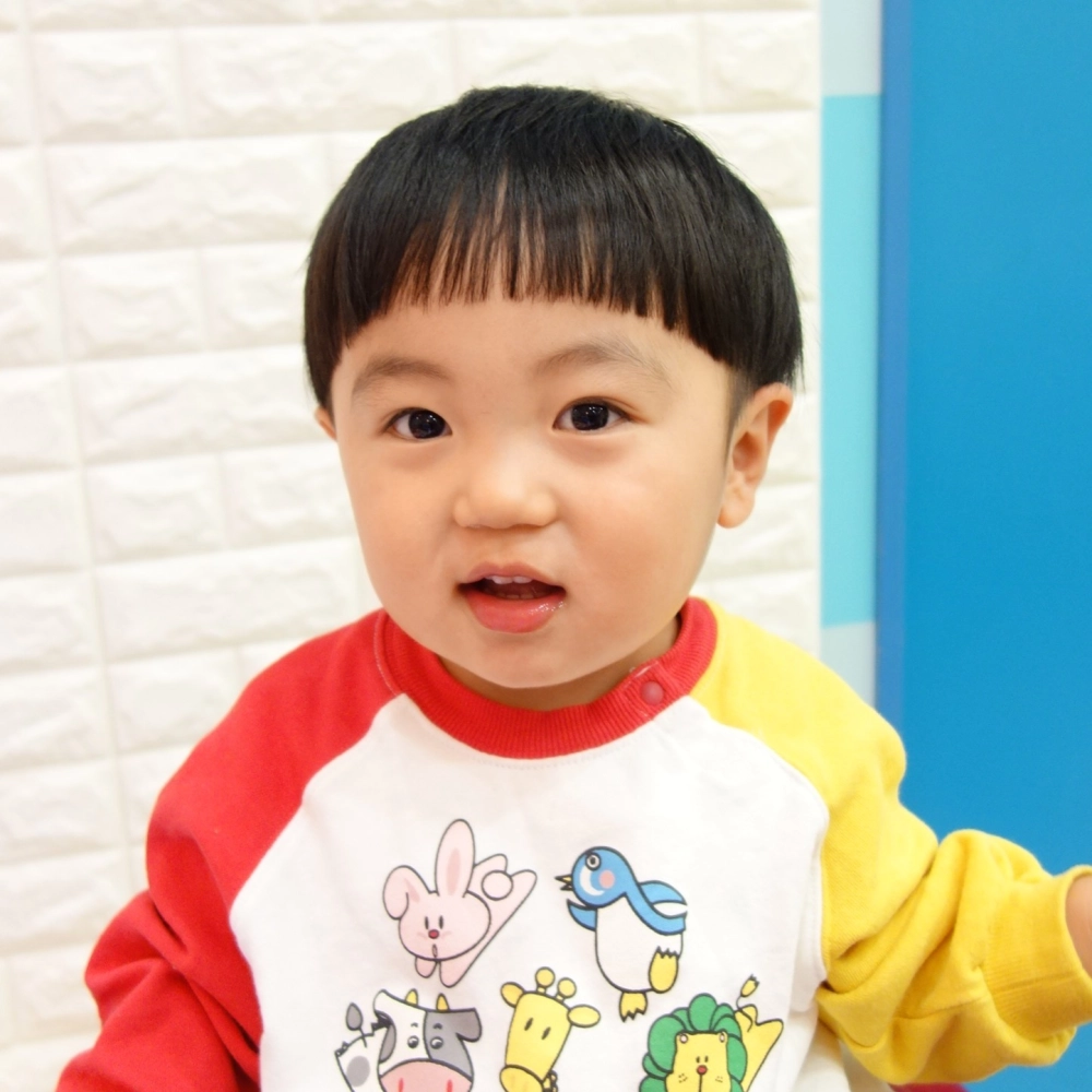 こどもの髪型　ツーブロマッシュ