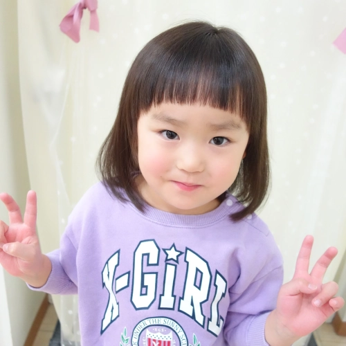 こどもの髪型　ぱっつんキュートボブ