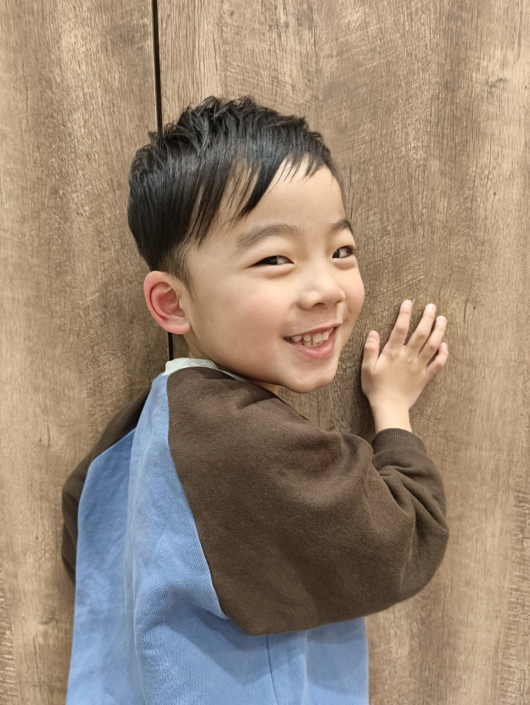 こともの髪型　2ブロックスタイル