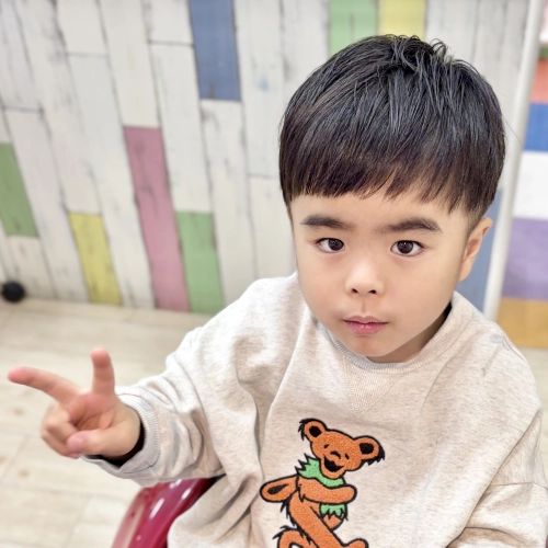 こどもの髪型　ナチュラル2ブロマッシュ