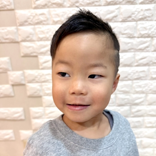 こどもの髪型　アシメスタイル