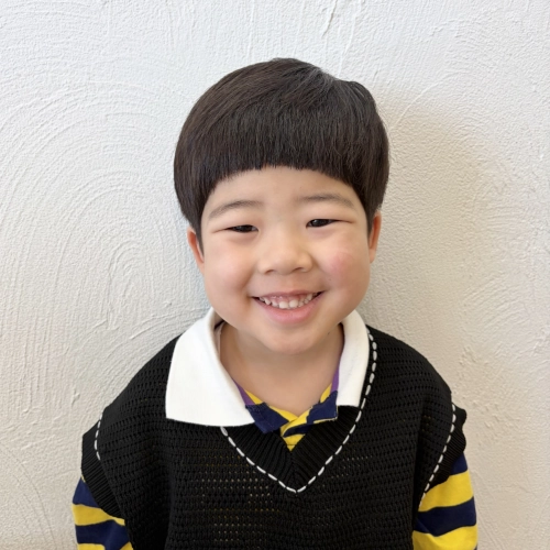 こどもの髪型　刈りなしマッシュヘア