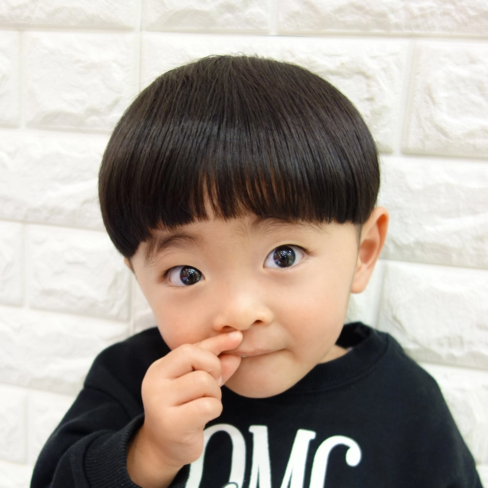 こどもの髪型　ツーブロマッシュ