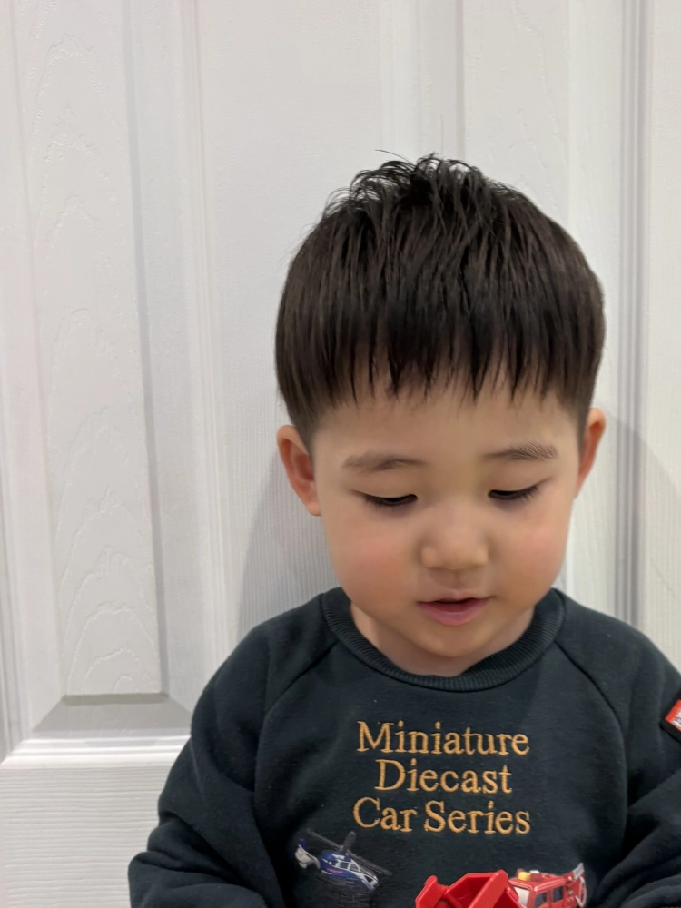 こどもの髪型　ツーブロックショート