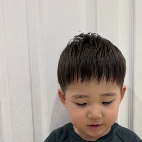 こどもの髪型　ツーブロックショート