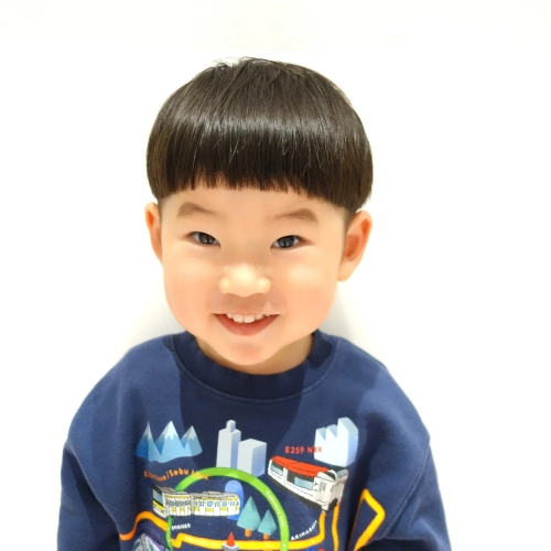 こどもの髪型　ツーブロマッシュ