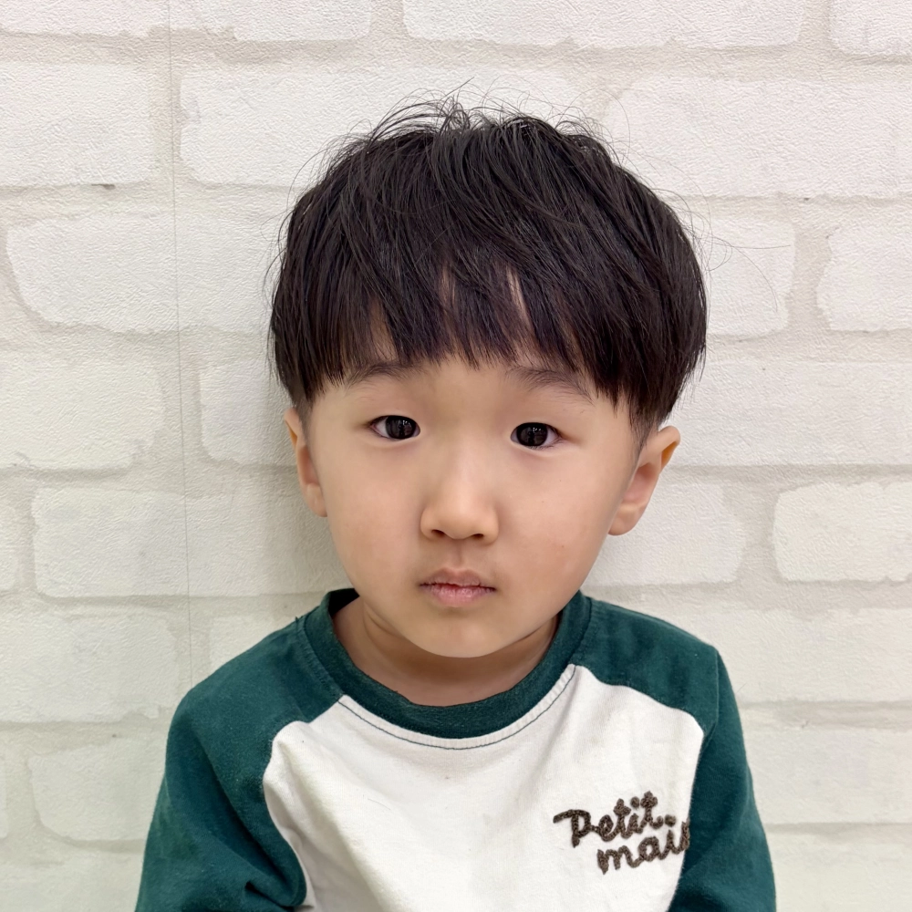 こどもの髪型　2ブロックマッシュショート
