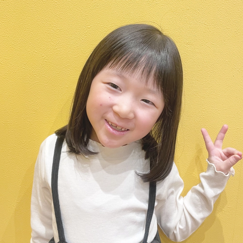 こどもの髪型　ミディボブ