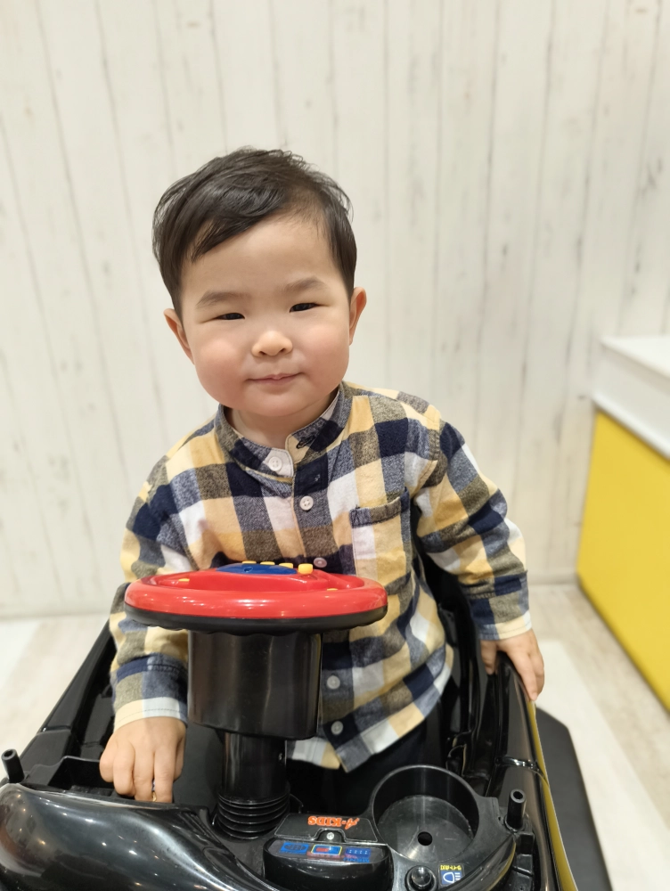 こともの髪型　2ブロックスタイル