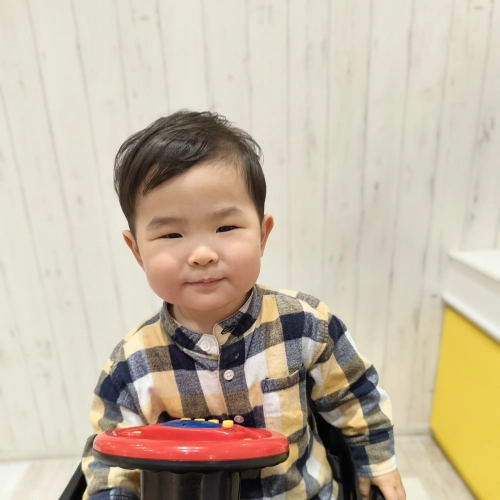 こともの髪型　2ブロックスタイル