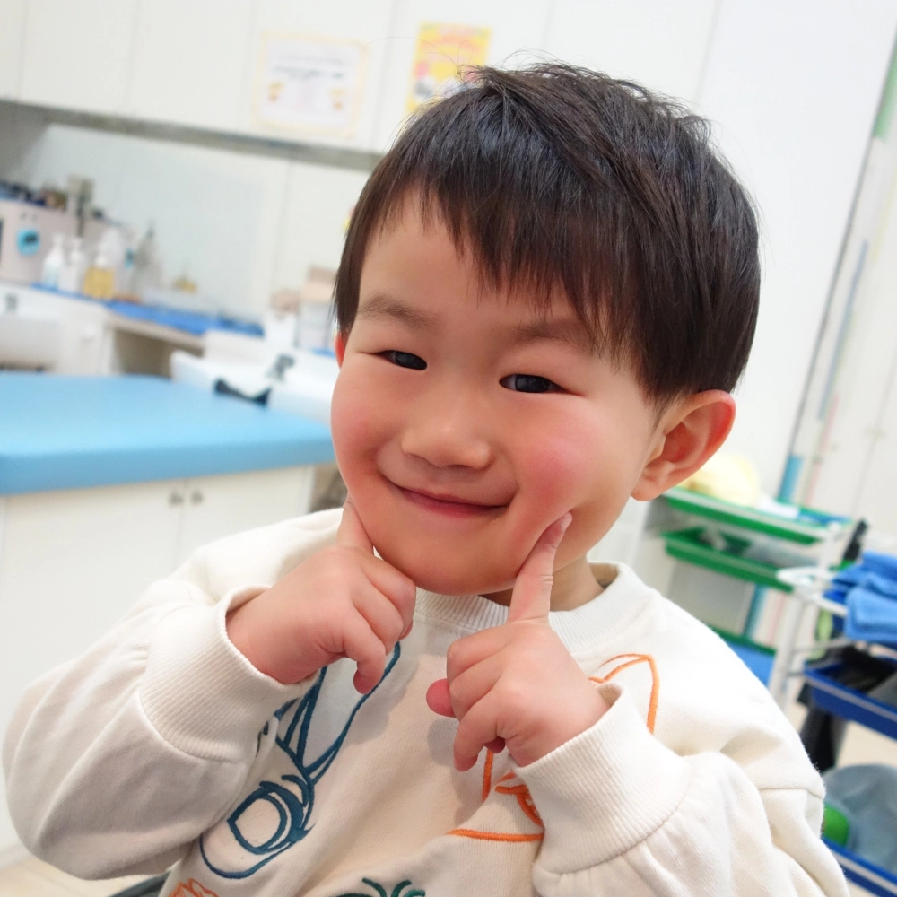 こどもの髪型　ツーブロアシメスタイル