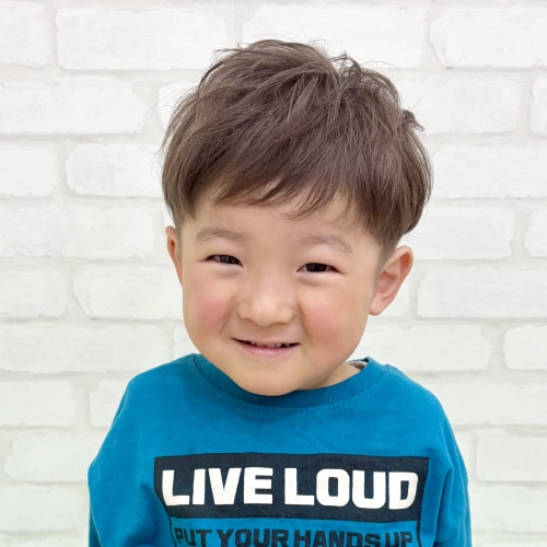 こどもの髪型　くしゅっとショート