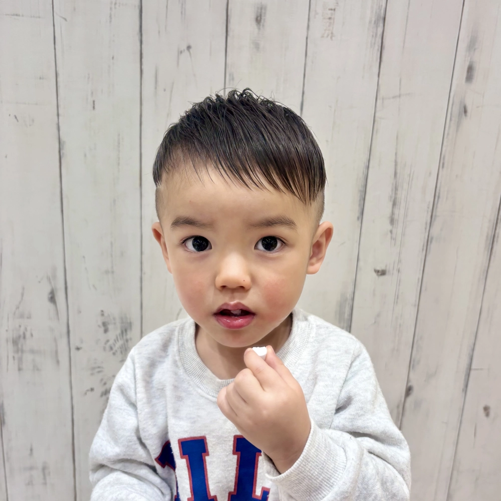 こどもの髪型　ツーブロフェード