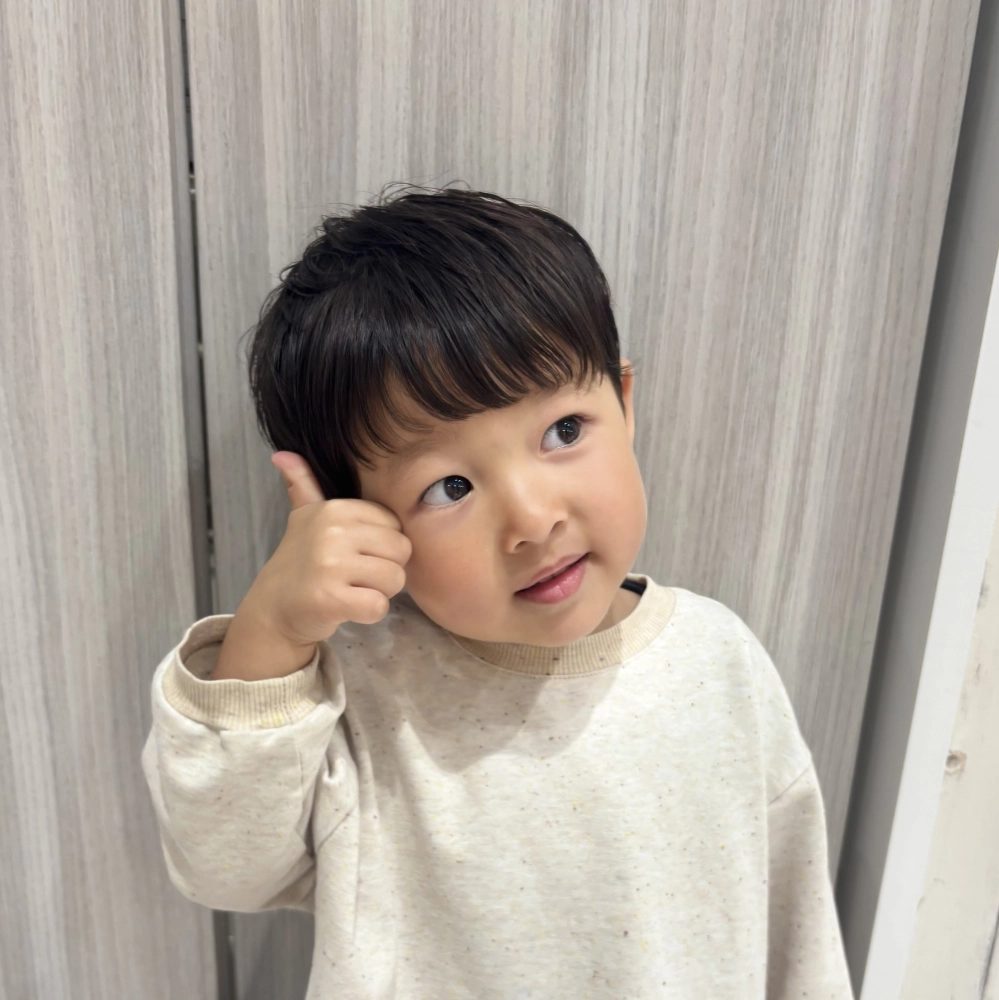 こどもの髪型　くせ毛マッシュショート