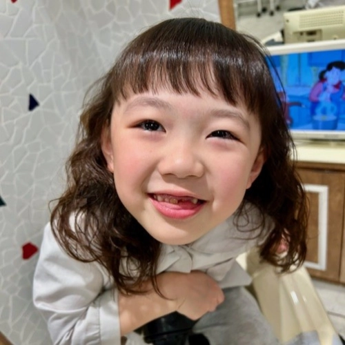 こどもの髪型　女の子パーマスタイル