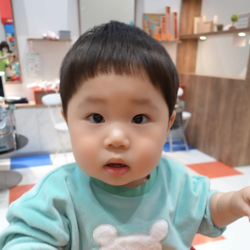 こどもの髪型　ナチュラルマッシュ