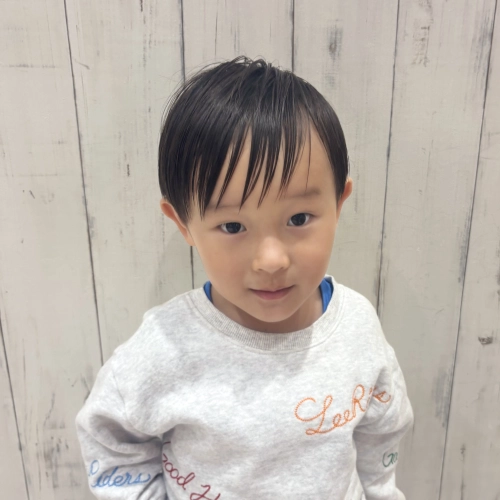 こどもの髪型　ツーブロショート