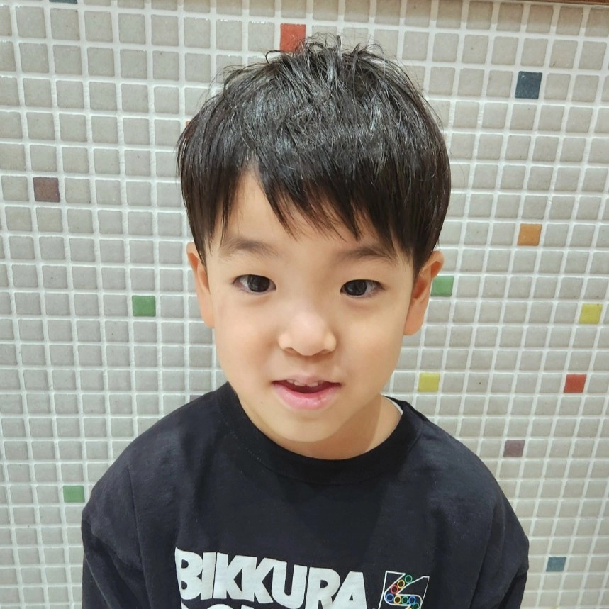 こどもの髪型　ツーブロック
