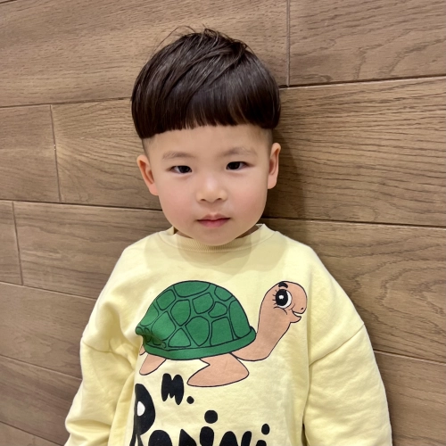 こどもの髪型　コンパクトマッシュ