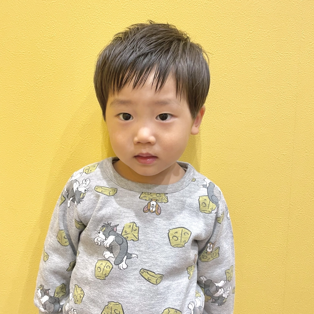 こどもの髪型　ナチュラルショート