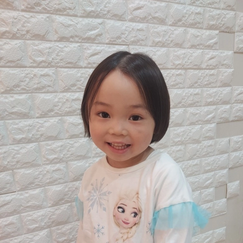 こどもの髪型　ショートボブ