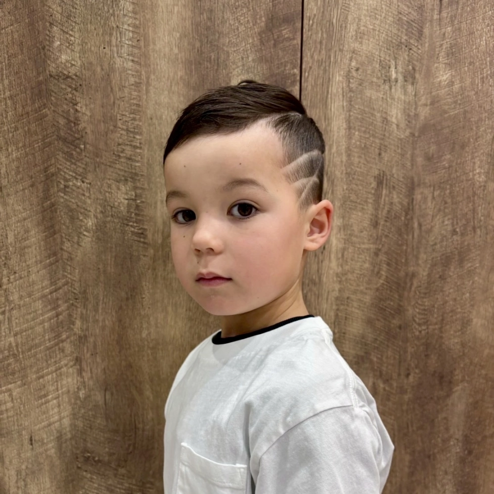 こどもの髪型　アシメスタイル