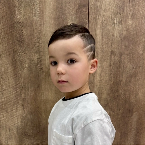 こどもの髪型　アシメスタイル